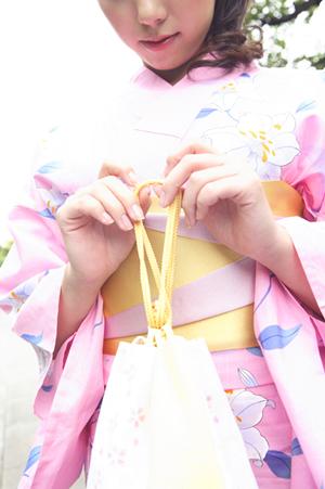 タイダイ商品の日本正規代理店にあるパーカー